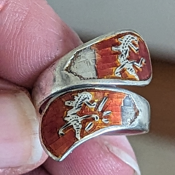 Unique wrap around silver ring  from Siam sterling and enamel ring . Adjustable - Picture 1 of 3